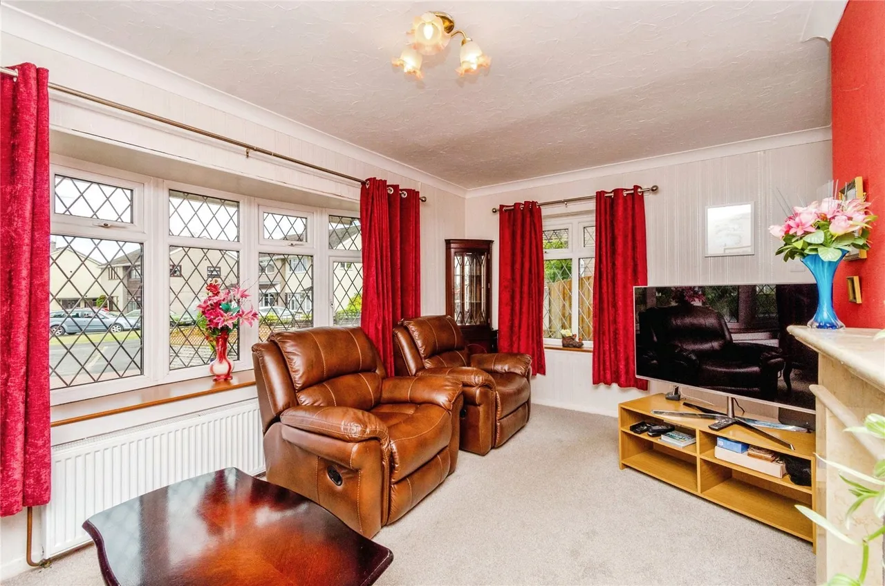 Kingsway, Essington, West Midlands, WV11, photo 6