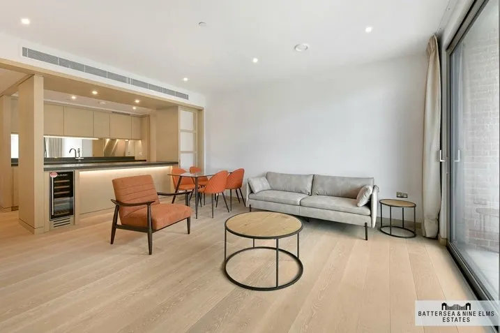 2 bed flat for sale, Embassy Gardens, SW11