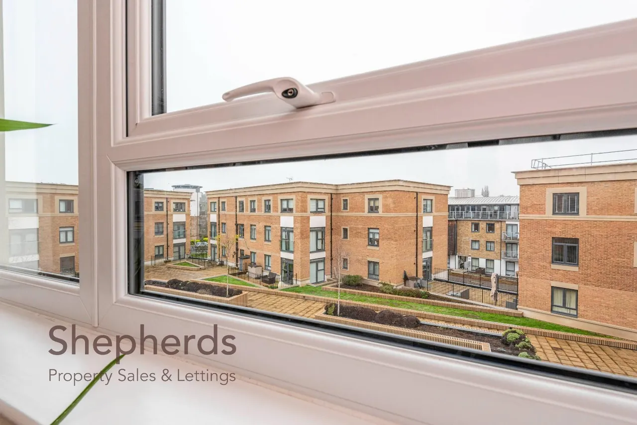 Claud Hamilton Way, Hertford, SG14, photo 26