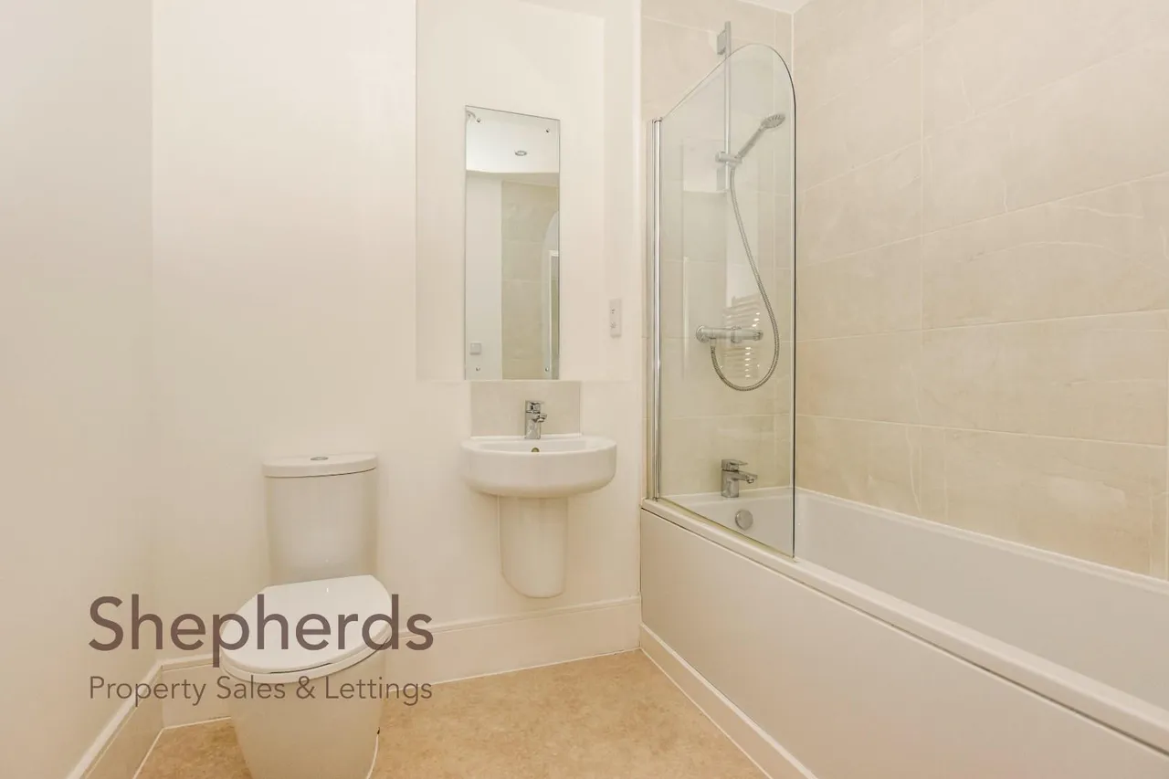 Claud Hamilton Way, Hertford, SG14, photo 4