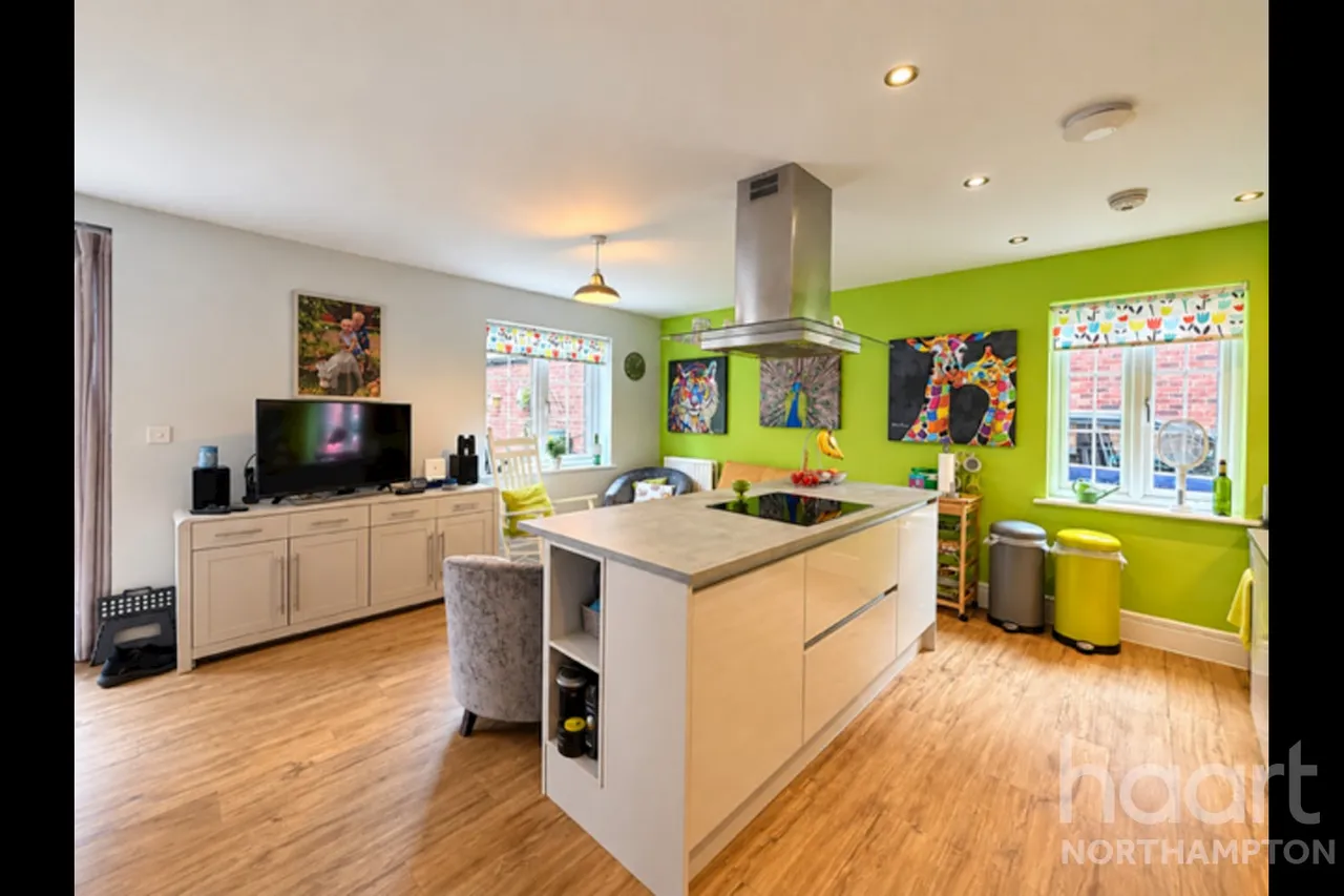 Nightingale Drive, Northampton, NN3, photo 7