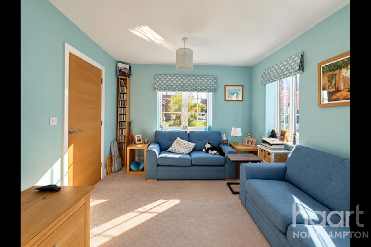 Nightingale Drive, Northampton, NN3, photo 5