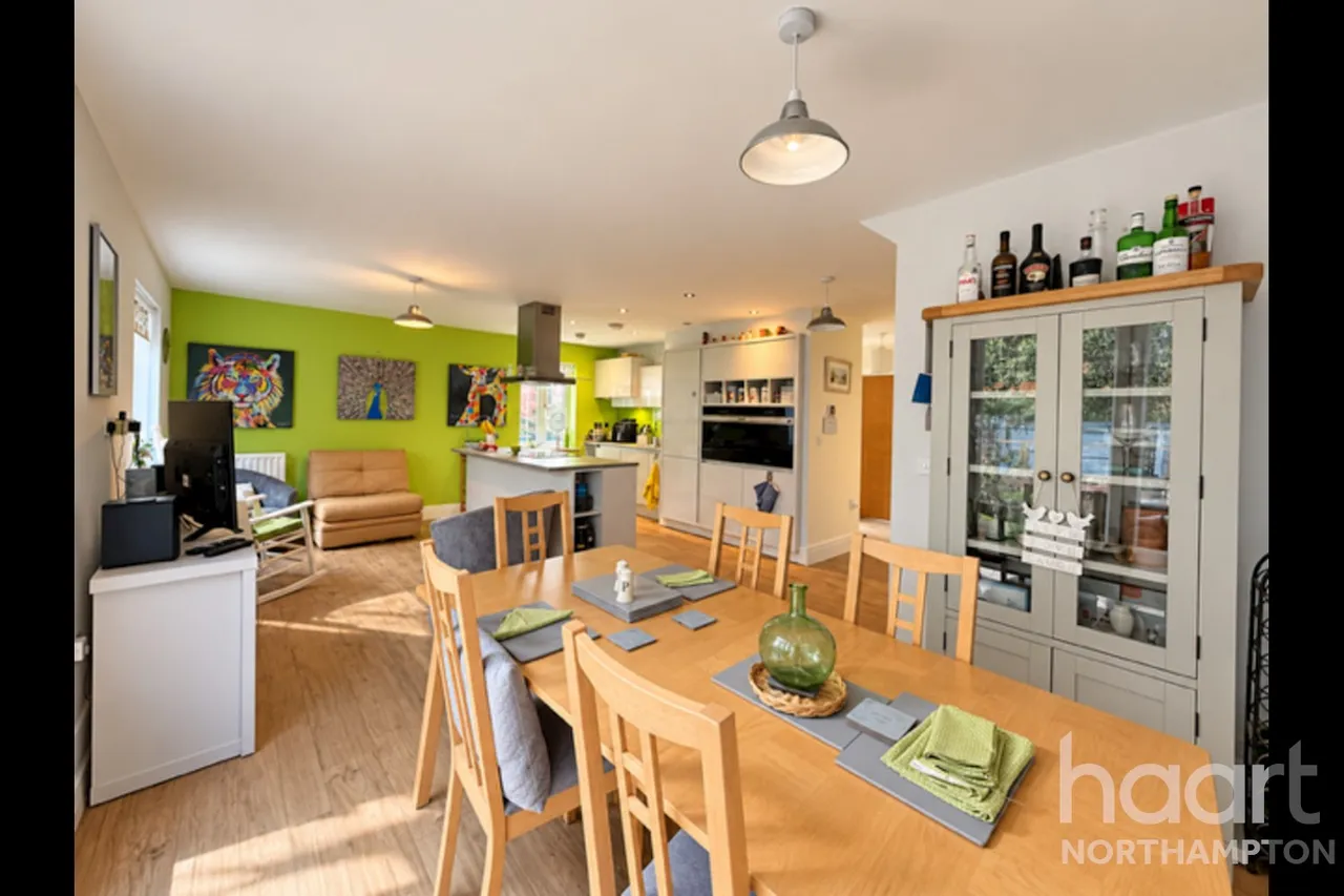 Nightingale Drive, Northampton, NN3, photo 12