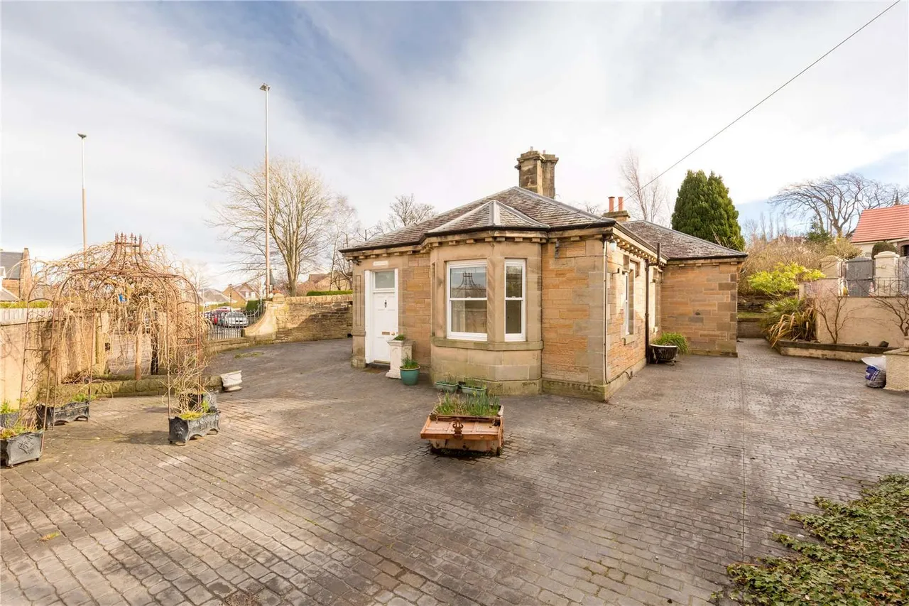 Craiglockhart Avenue, Edinburgh, EH14, photo 16