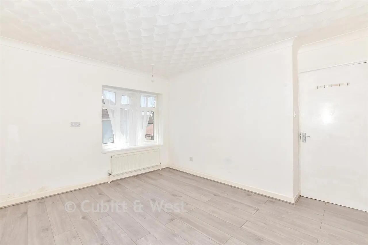 Totland Road, Portsmouth, PO6, photo 4