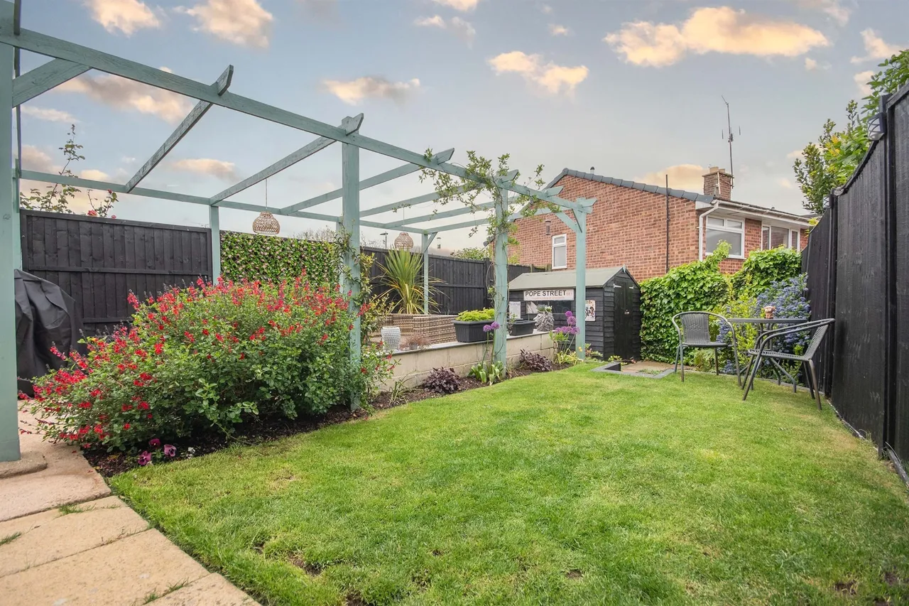 Arden Way, Market Harborough, LE16, photo 2