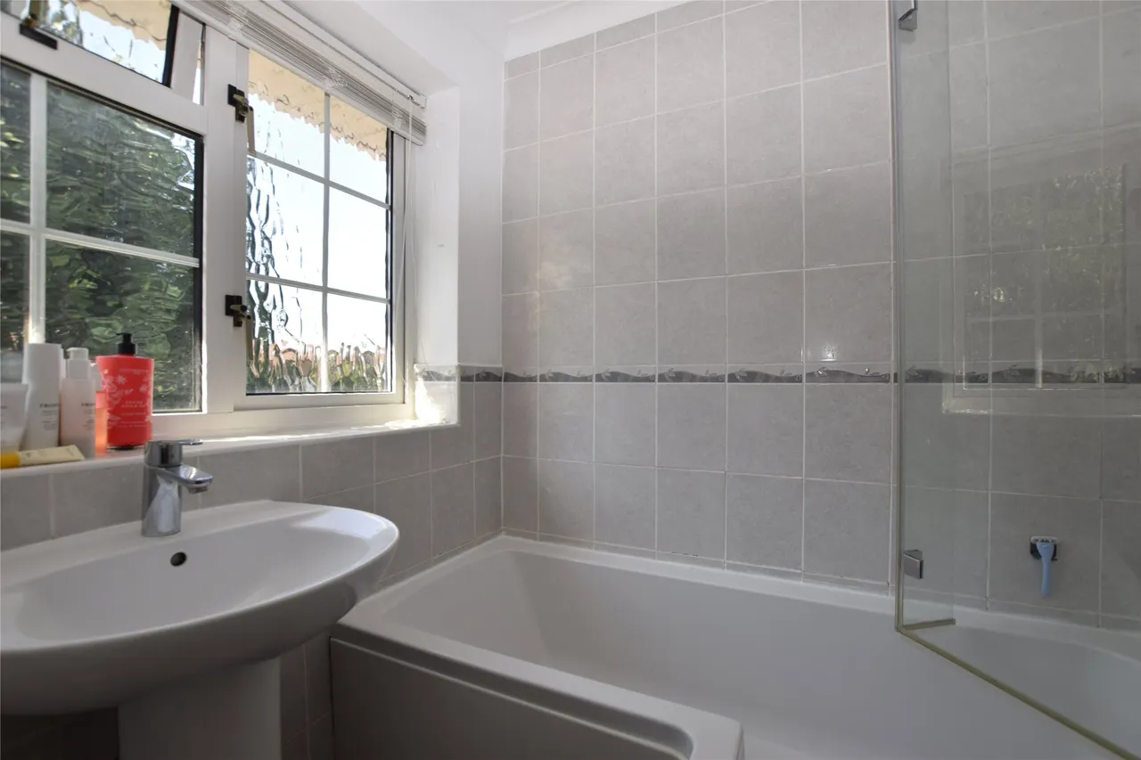 Oak Tree Close, Trowbridge, BA14 9BD, photo 9