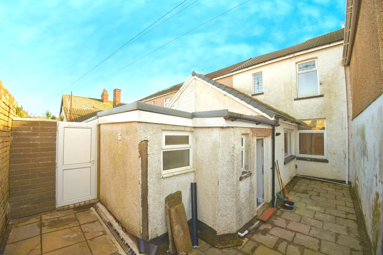 Grongaer Terrace, Pontypridd, CF37, photo 15