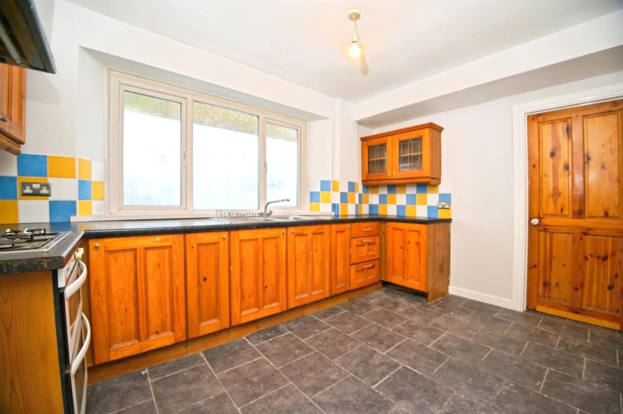 Grongaer Terrace, Pontypridd, CF37, photo 5