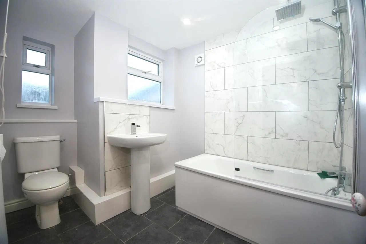 Grongaer Terrace, Pontypridd, CF37, photo 11
