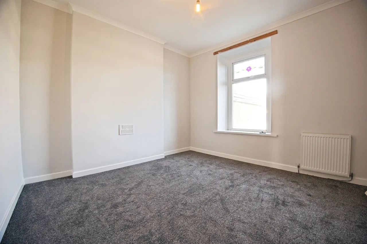 Grongaer Terrace, Pontypridd, CF37, photo 7