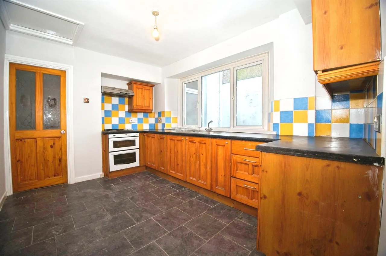 Grongaer Terrace, Pontypridd, CF37, photo 4