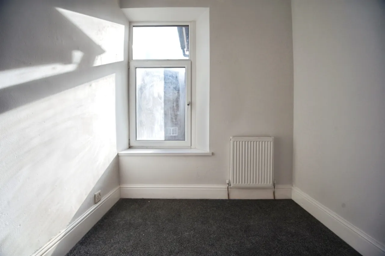 Grongaer Terrace, Pontypridd, CF37, photo 6