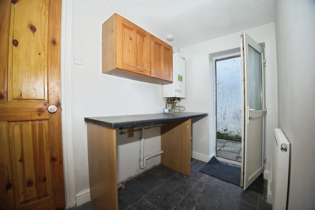 Grongaer Terrace, Pontypridd, CF37, photo 14