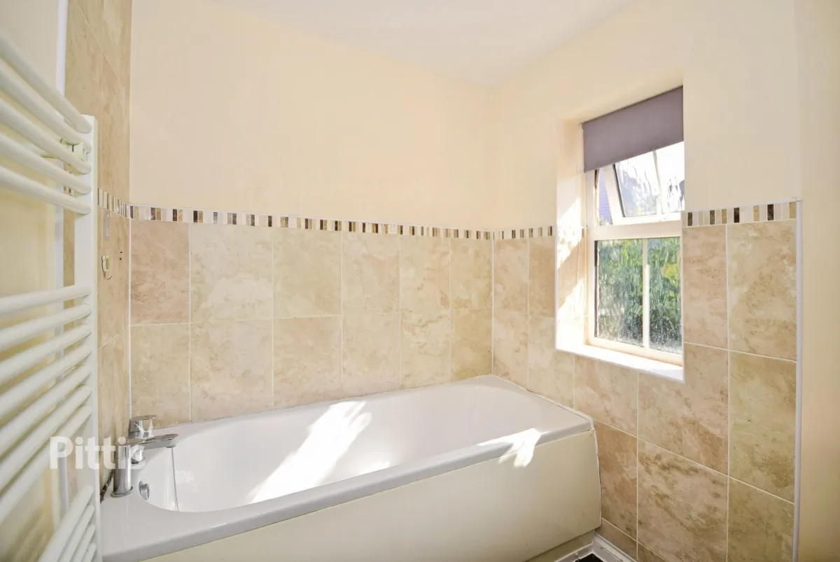 Dairy Crest Drive, Newport, PO30, photo 12