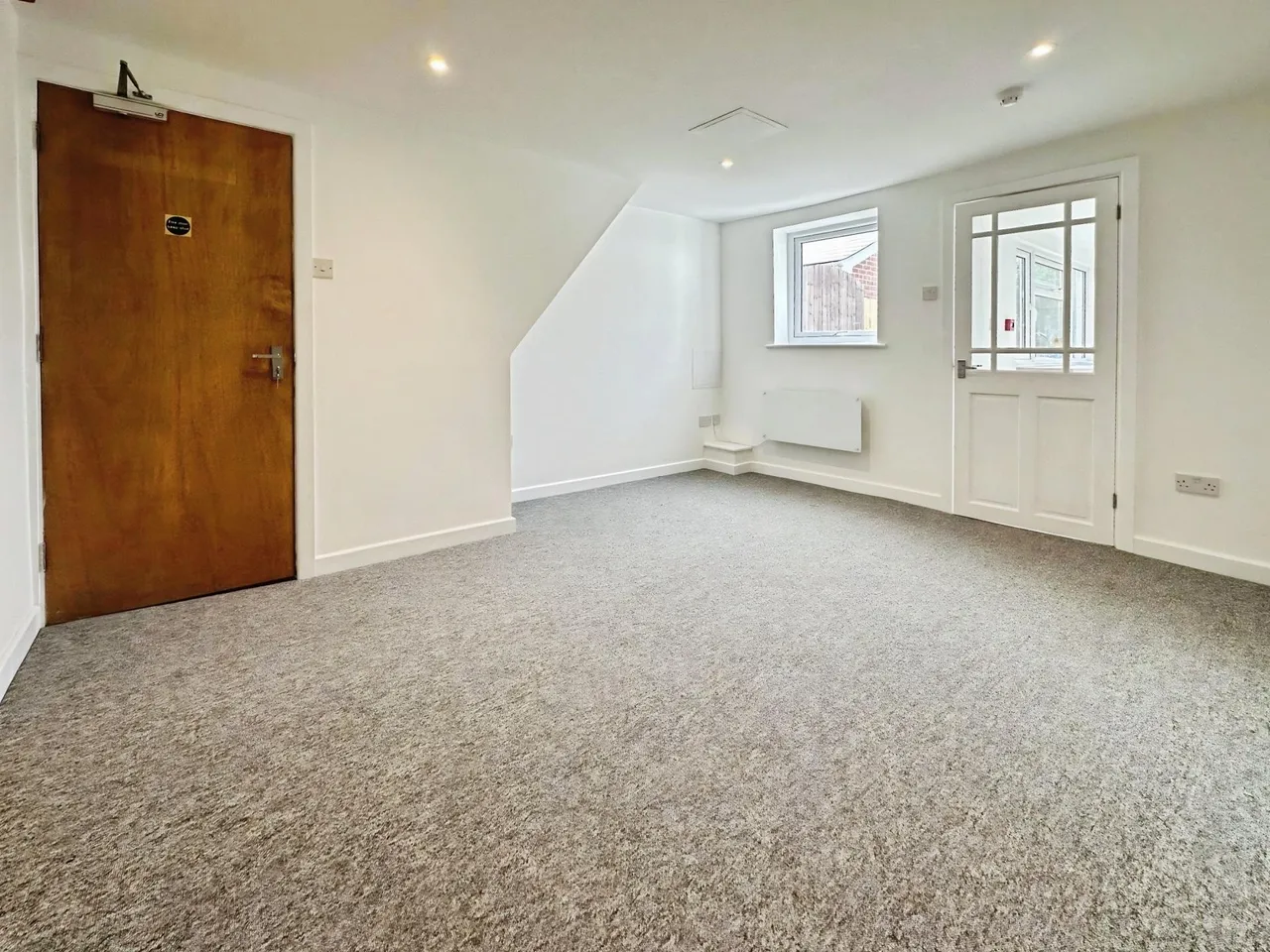 VIEWINGS PAUSED St Marks Road, Salisbury, SP1, photo 4