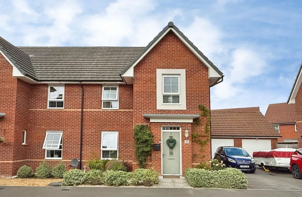 4 bed house for sale — Gilhespy Way, Westbury