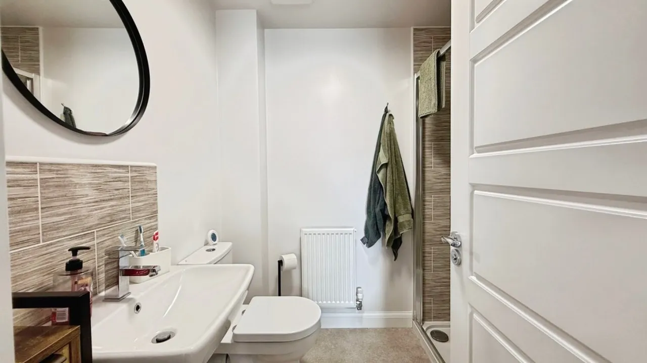Gilhespy Way, Westbury, photo 9
