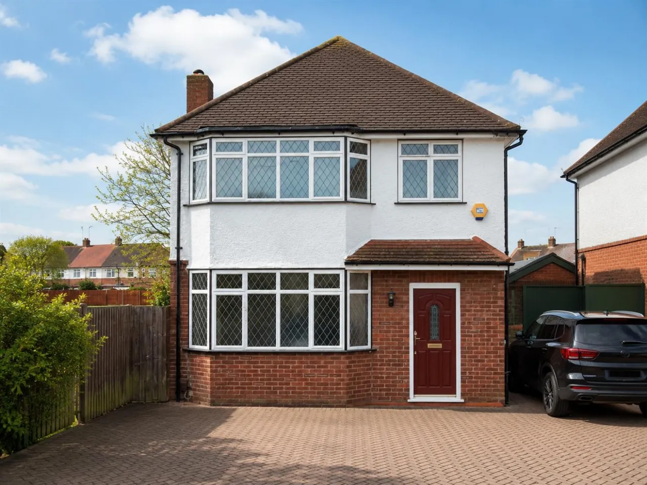 3 bed house to rent, Detached To LetFeltham Hill Road, Ashford, TW15