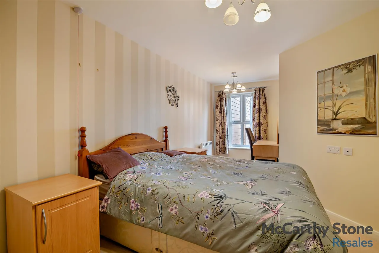Squirrel Way, Shadwell, LS17, photo 11