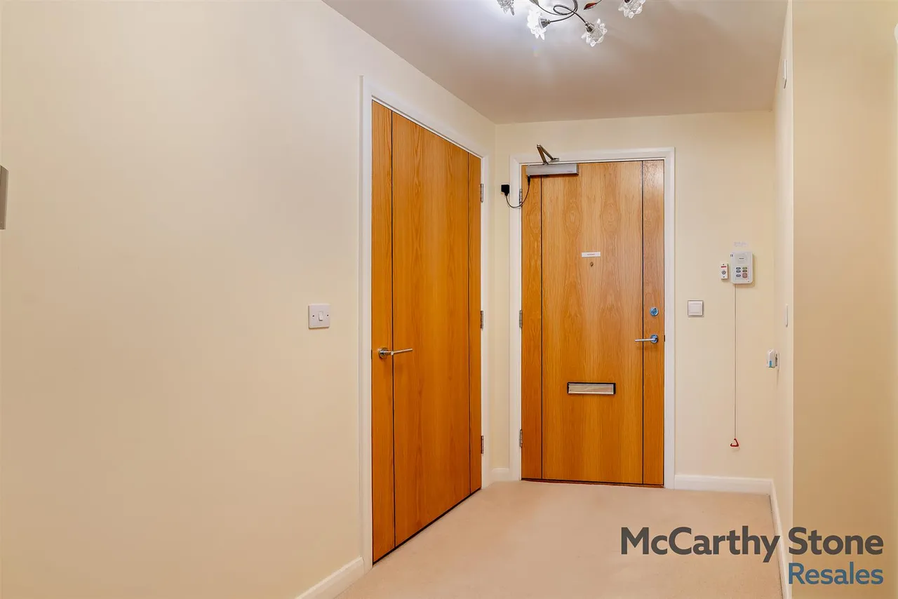 Squirrel Way, Shadwell, LS17, photo 17