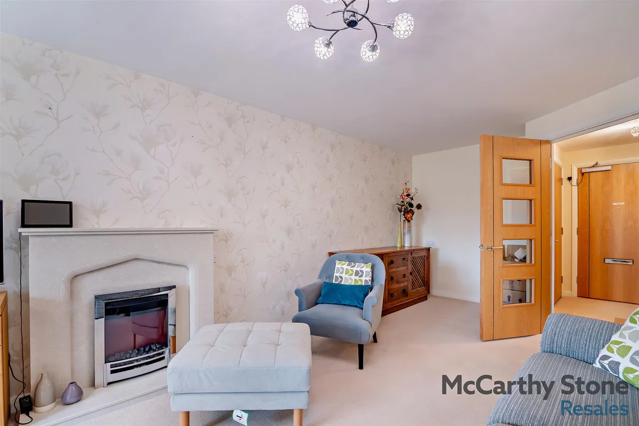Squirrel Way, Shadwell, LS17, photo 6