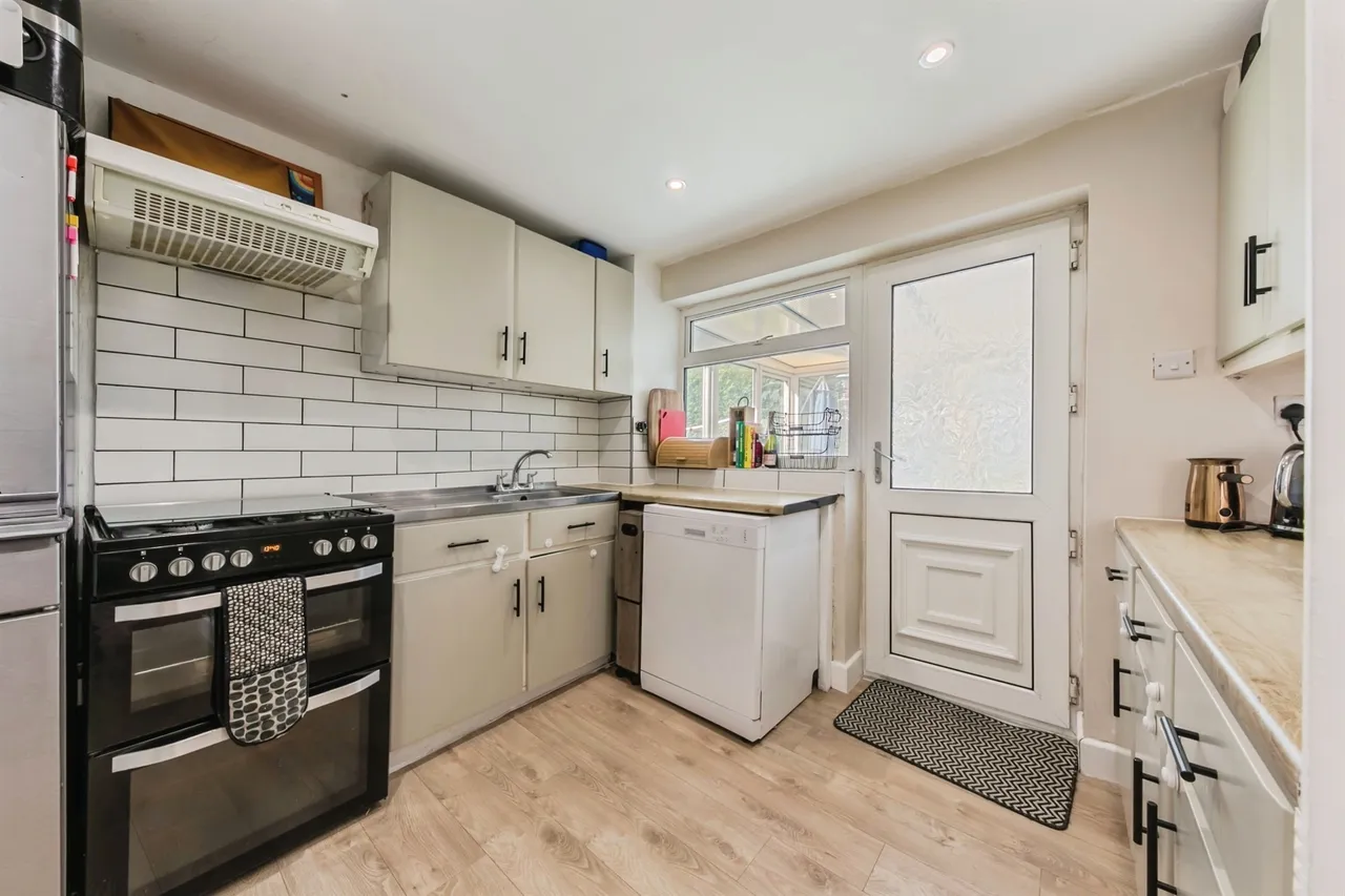 Shores Green Drive, Wincham, CW9, photo 9