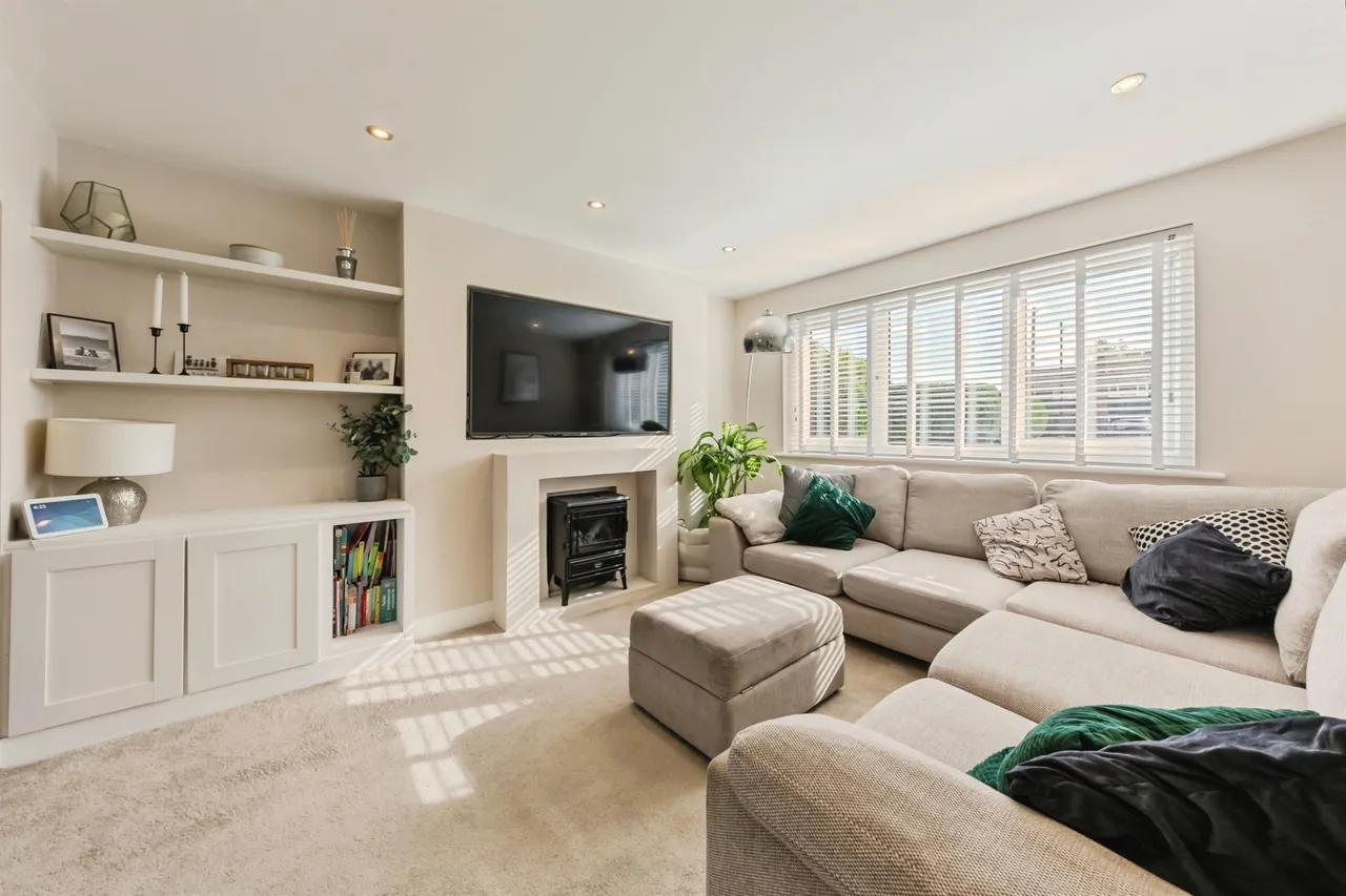 Shores Green Drive, Wincham, CW9, photo 7