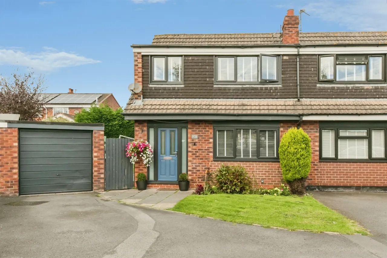 Shores Green Drive, Wincham, CW9, photo 2
