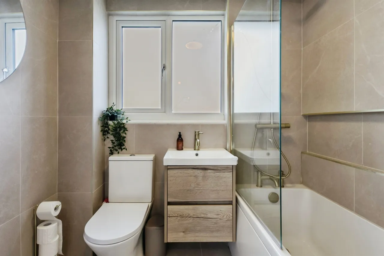 Shores Green Drive, Wincham, CW9, photo 17