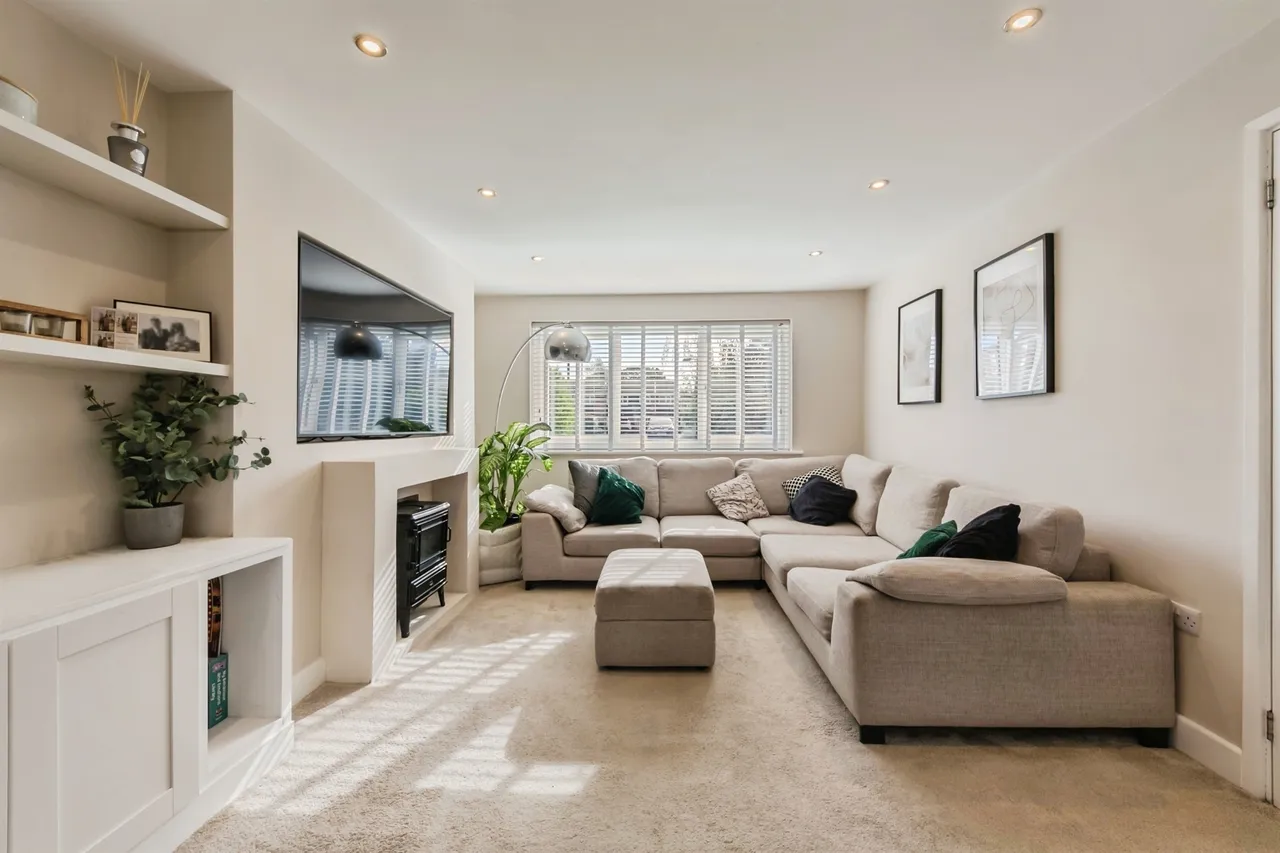 Shores Green Drive, Wincham, CW9, photo 6