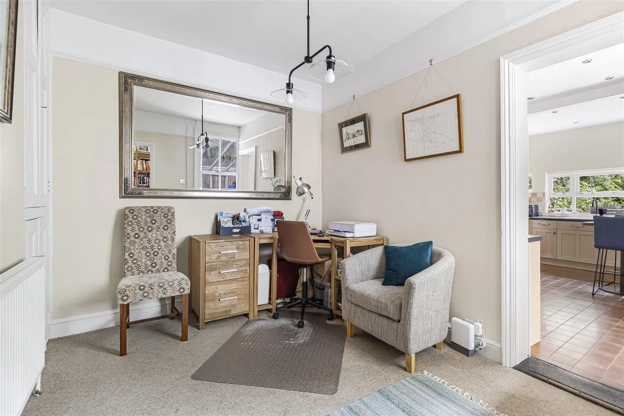Broad Street, Haverhill, CB9, photo 12