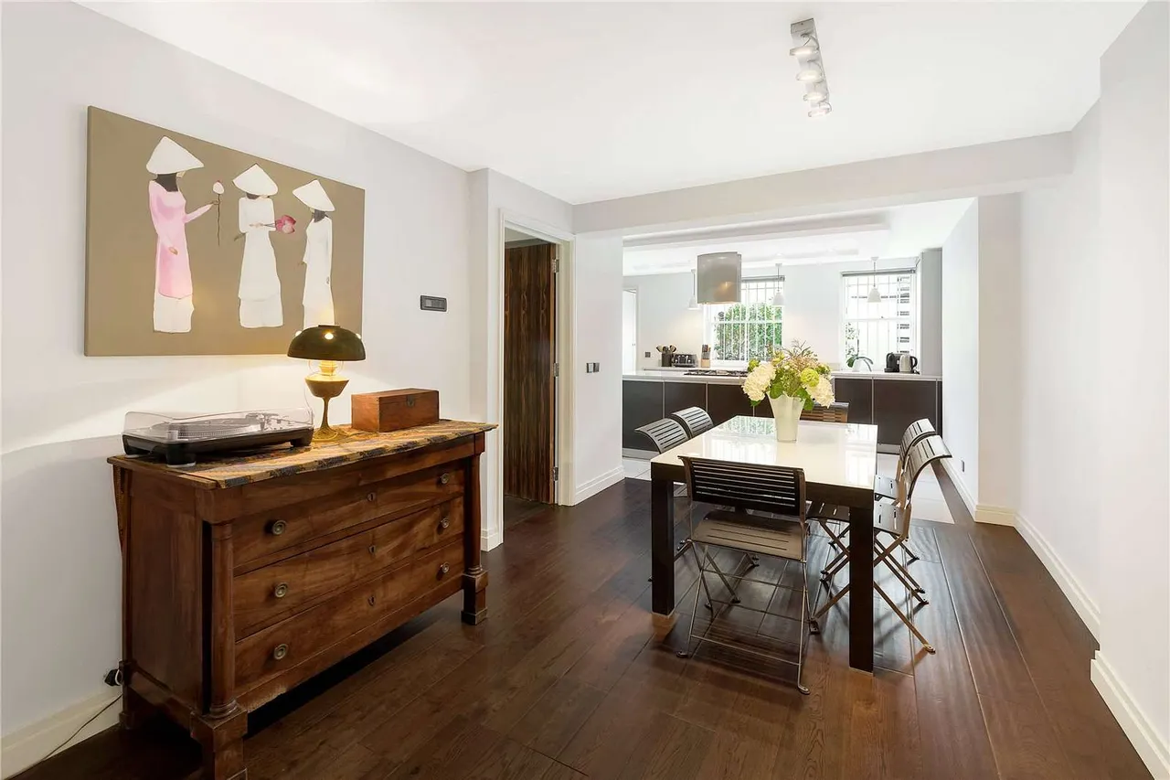 Lower Belgrave Street, Belgravia, London, SW1W 0LN, photo 6