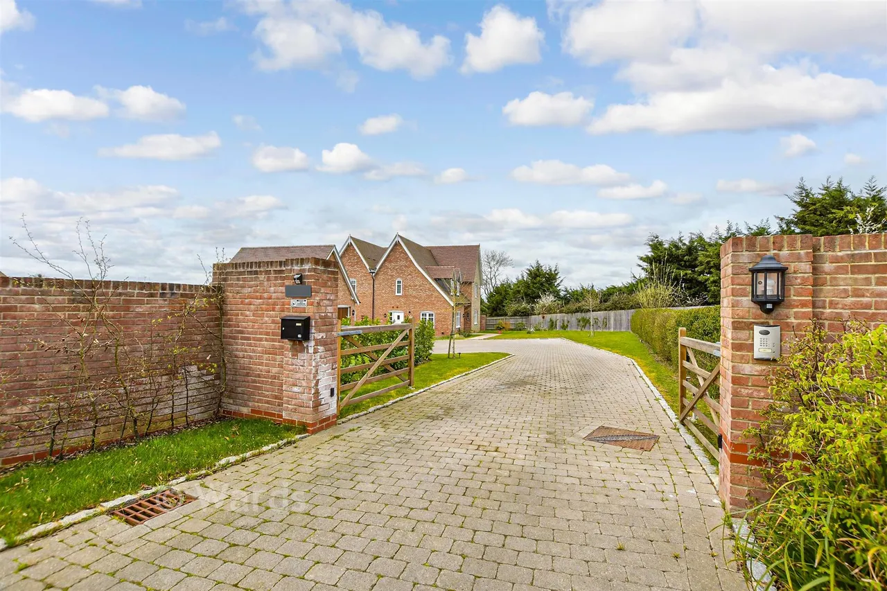 Vicarage Fields, Linton, ME17, photo 10