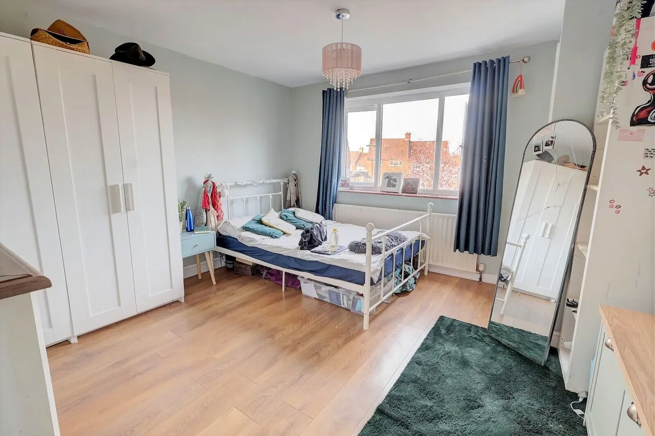Cedar Avenue, High Wycombe, HP15, photo 11