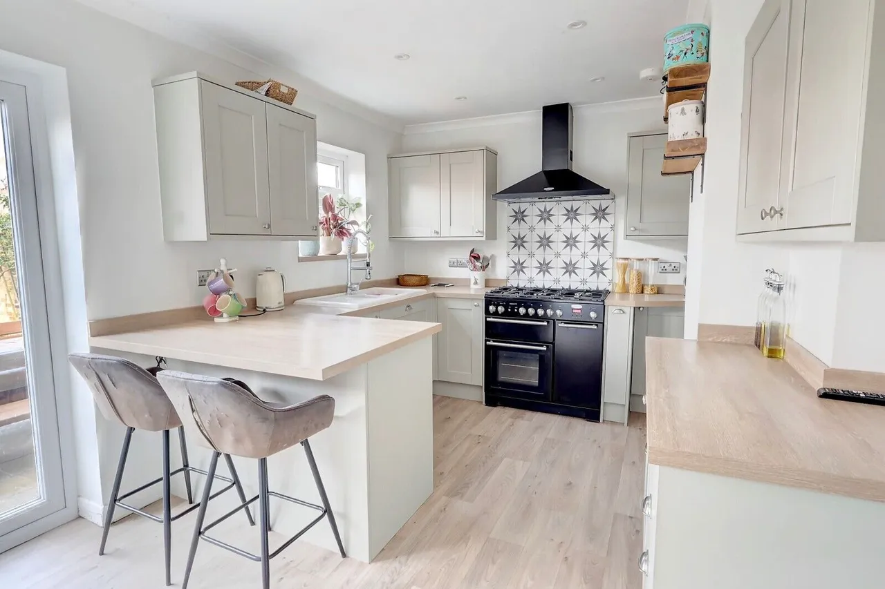 Cedar Avenue, High Wycombe, HP15, photo 6