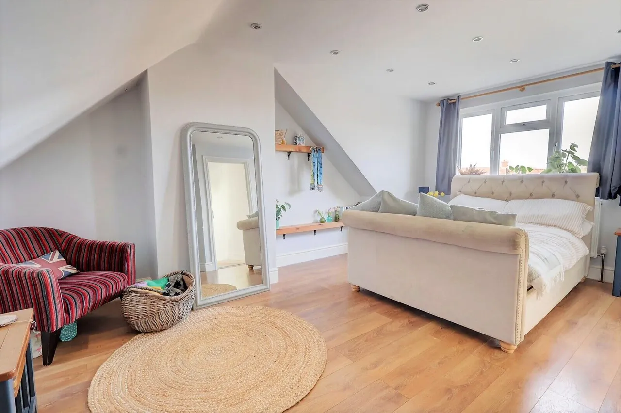Cedar Avenue, High Wycombe, HP15, photo 15