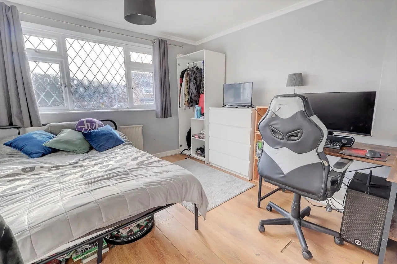 Cedar Avenue, High Wycombe, HP15, photo 12