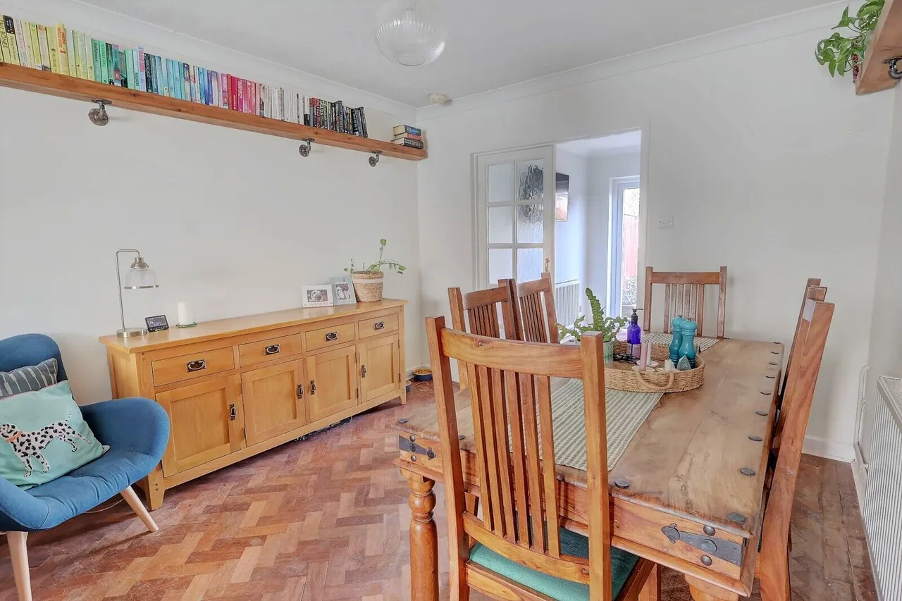 Cedar Avenue, High Wycombe, HP15, photo 8