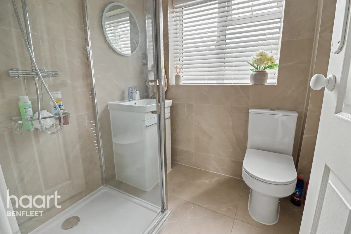 Marine Avenue, Canvey Island, SS8, photo 13