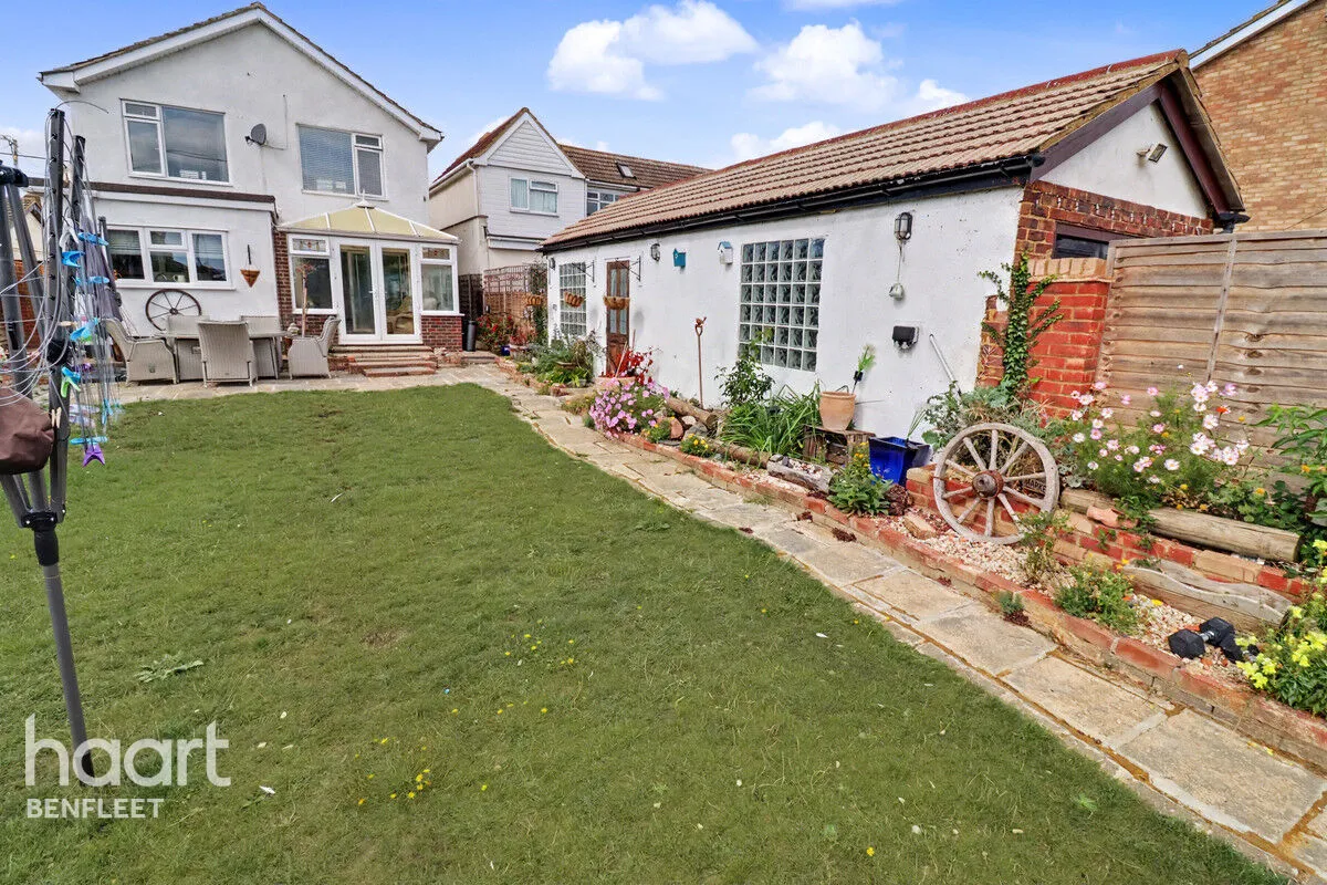Marine Avenue, Canvey Island, SS8, photo 24