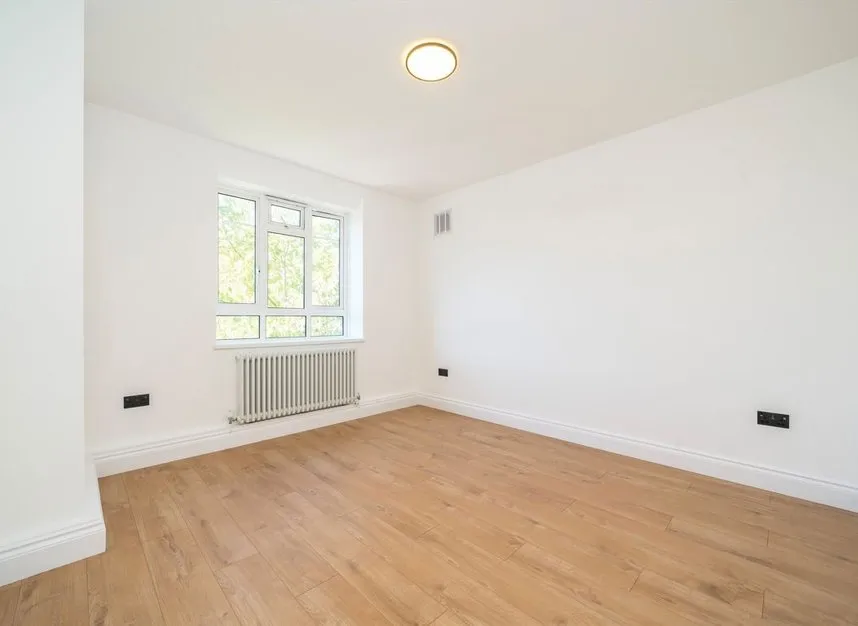 White City Estate, Shepherds Bush, W12, photo 6