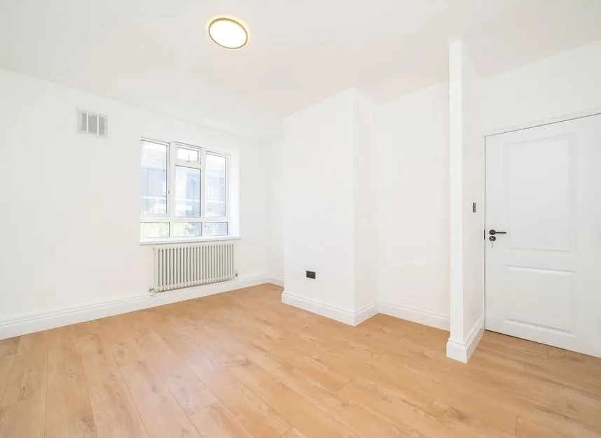White City Estate, Shepherds Bush, W12, photo 4