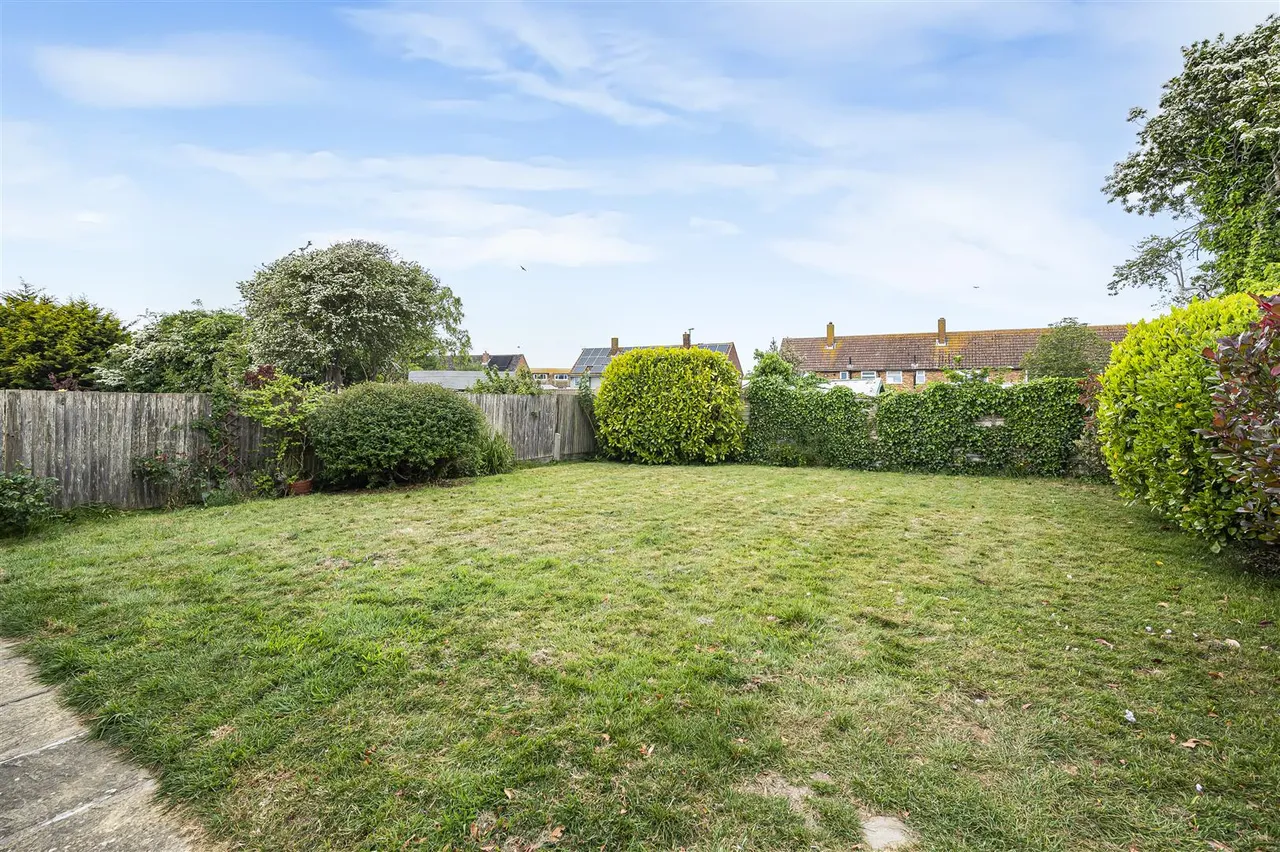 Stirling Avenue, Seaford, photo 12