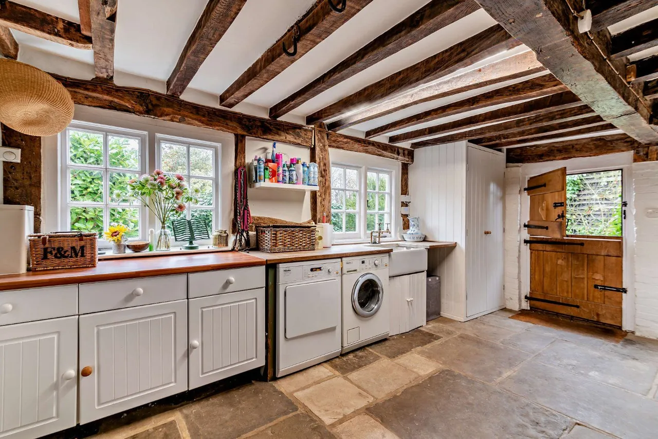 Lyons Road, Slinfold, Horsham, West Sussex, RH13 0QS, photo 11
