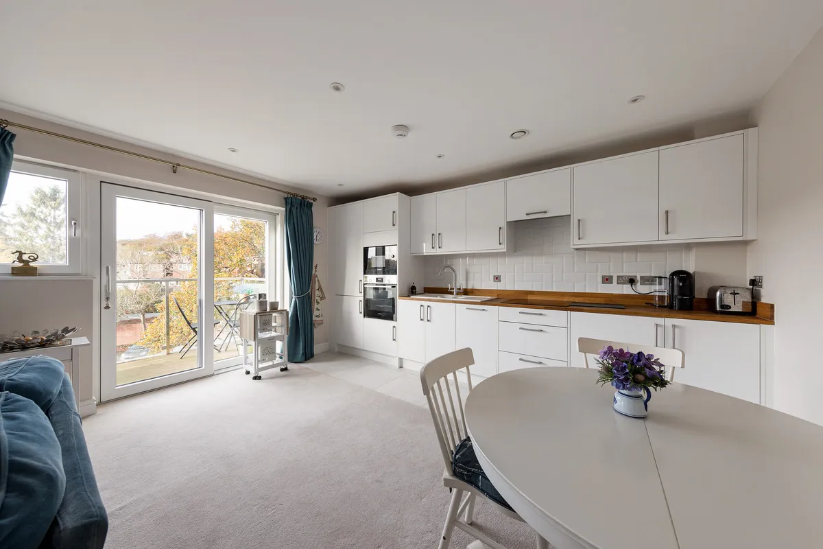 High Road, Loughton, IG10, photo 9
