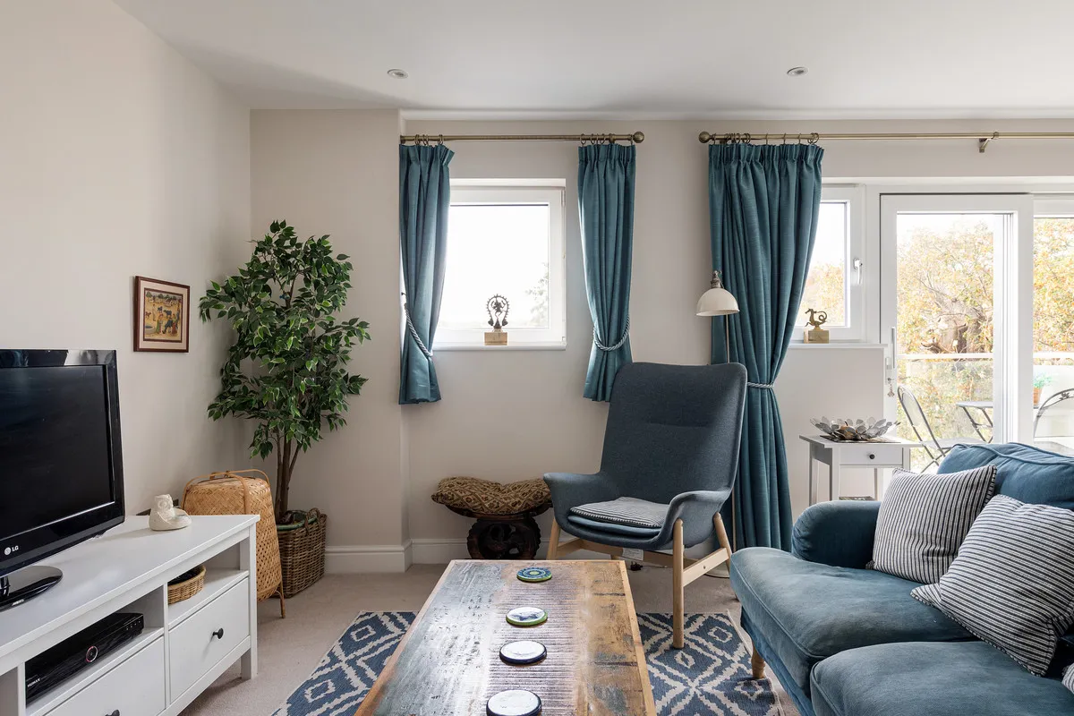 High Road, Loughton, IG10, photo 8