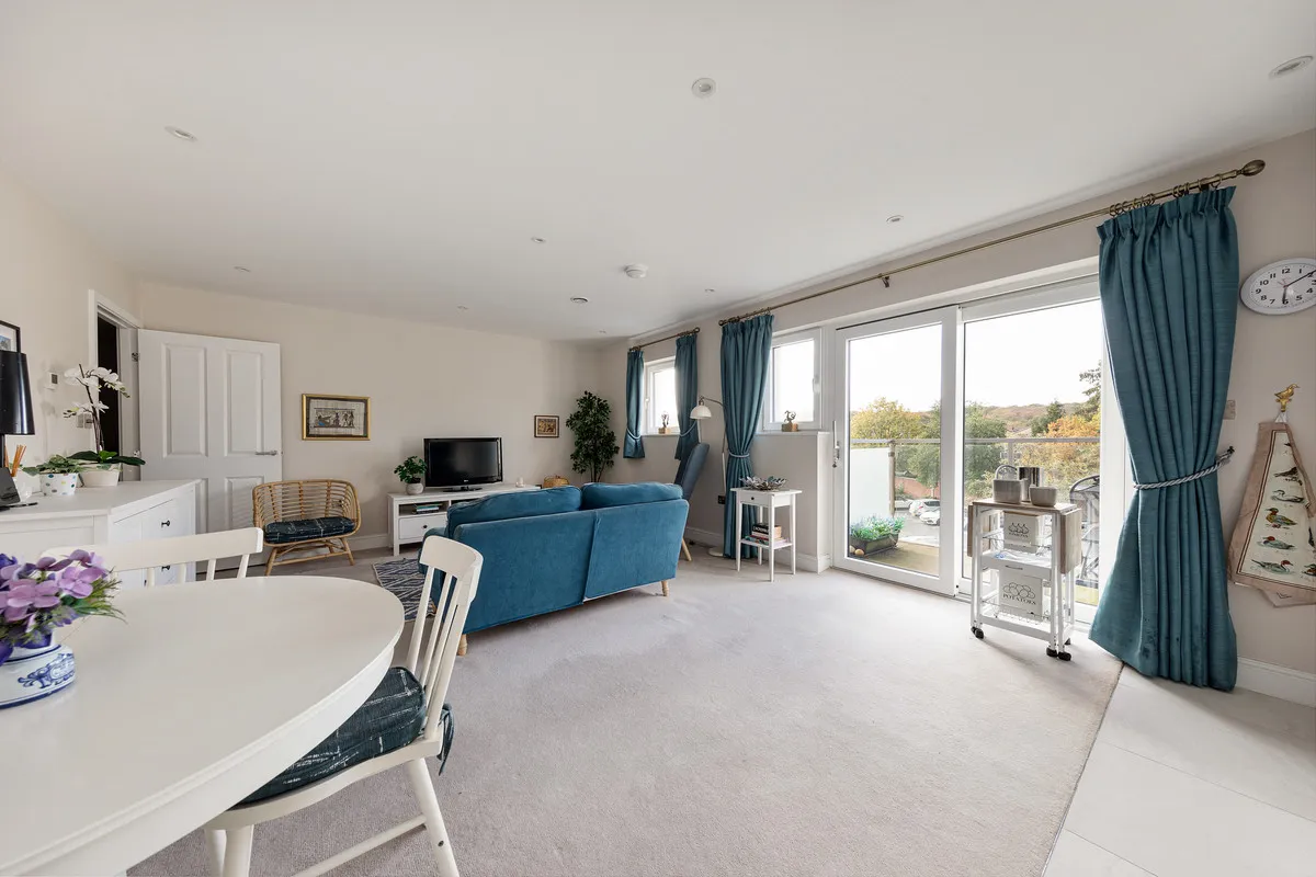 High Road, Loughton, IG10, photo 5