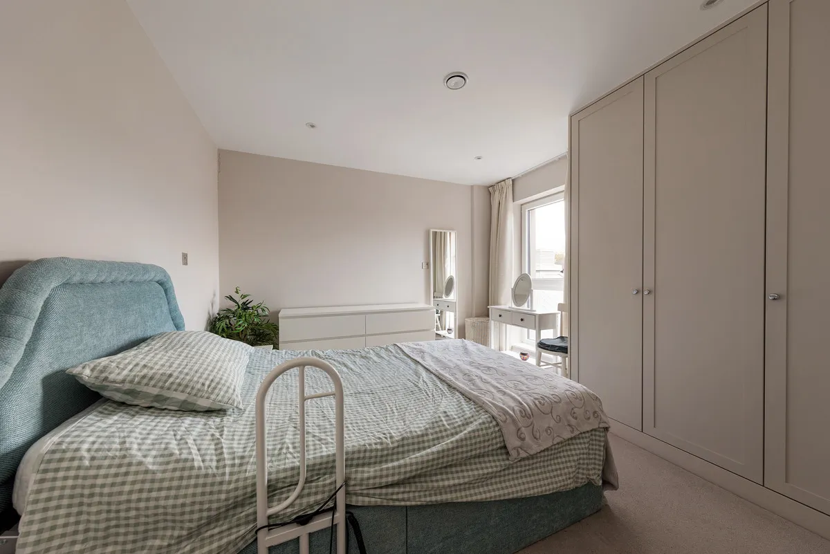 High Road, Loughton, IG10, photo 12