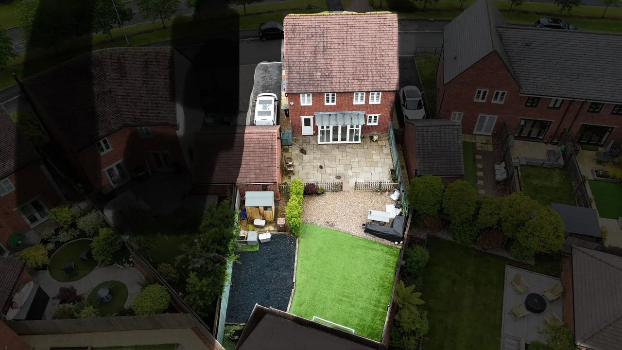 Conran Place, Barlaston, ST12, photo 2